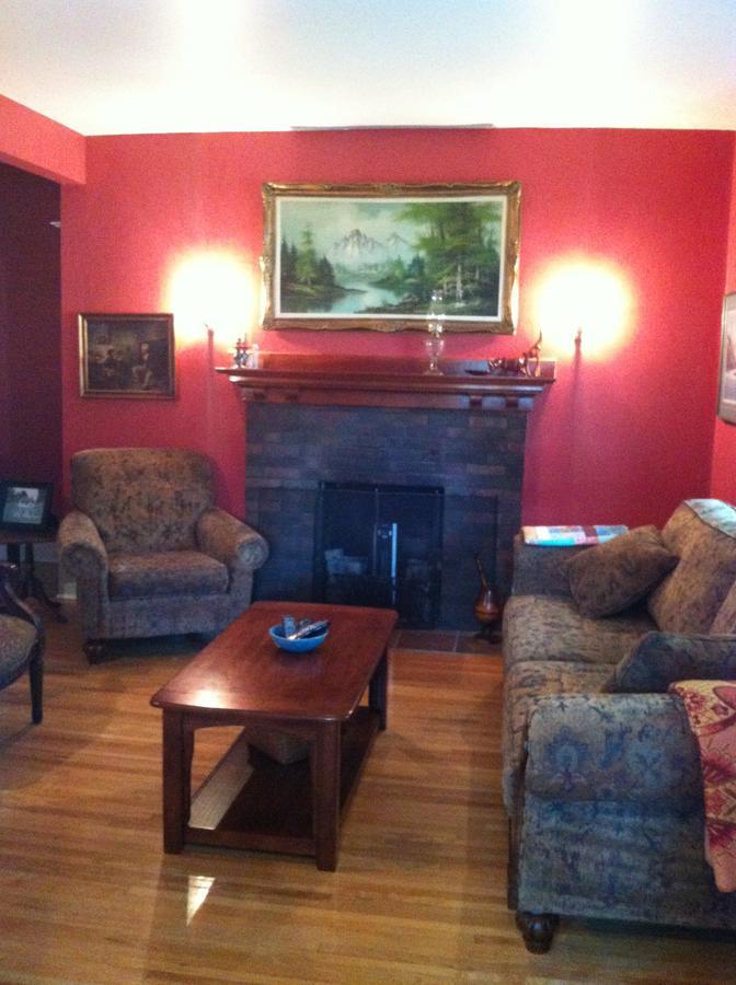 Sir Edgar House B&B Dauphin Exterior photo
